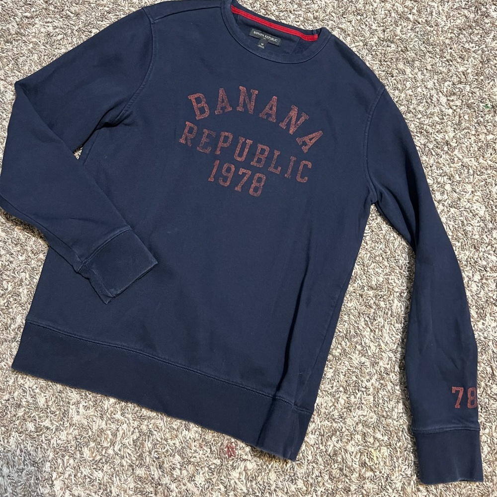 Size M banana republic sweater